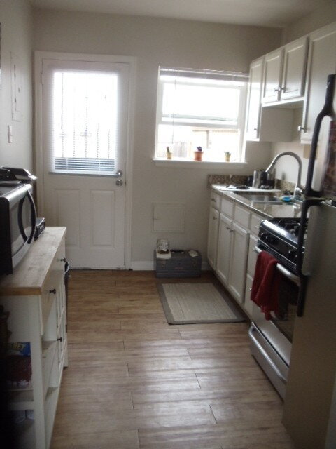 Foto del edificio - 1 Bed 1 Bath Mayfair Apartment With Garage in Denver! Available Now!