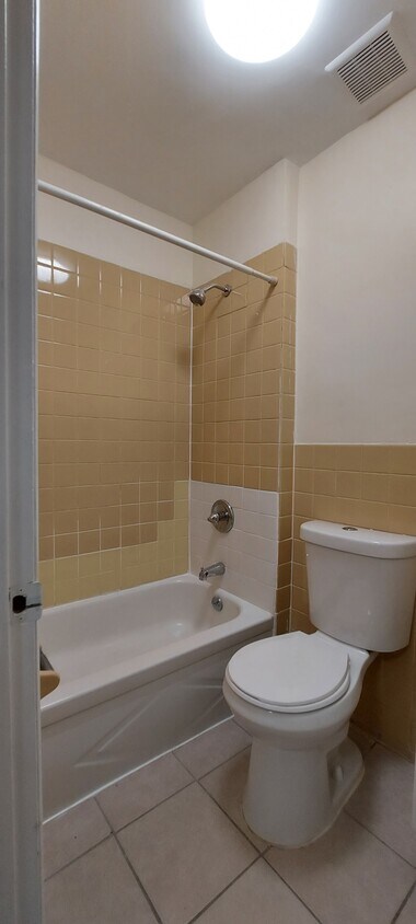 Building Photo - 312 3rd St