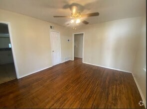 Building Photo - 504 Patton Dr