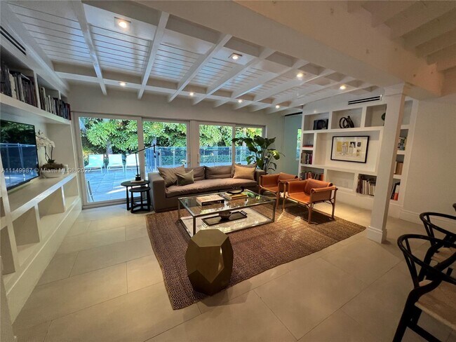 Foto del edificio - 211 Greenwood Dr