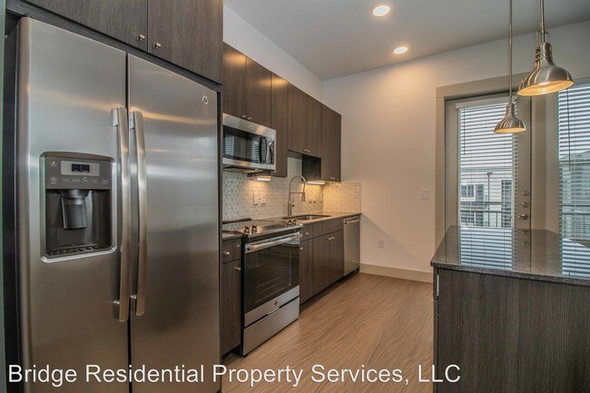 Foto del edificio - 1484 Summit Ave