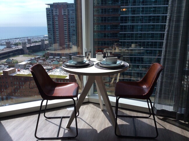 Foto del edificio - 549 N McClurg Ct