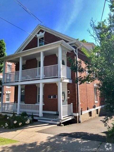 Building Photo - 526 High St