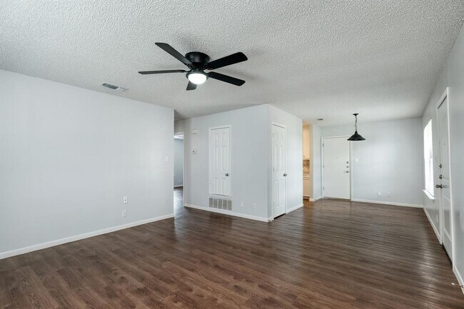Foto del edificio - 2900 Mesquite Ln