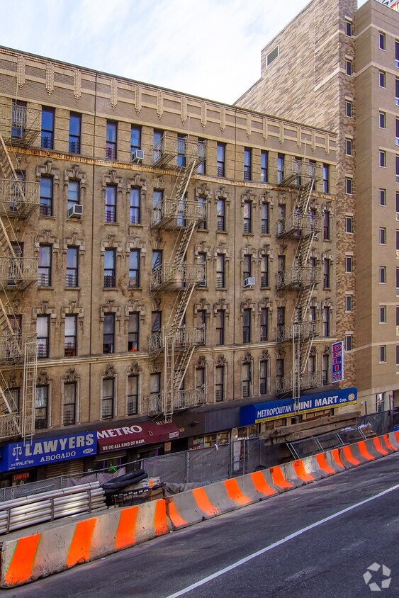Primary Photo - 1924-1926 Second Ave