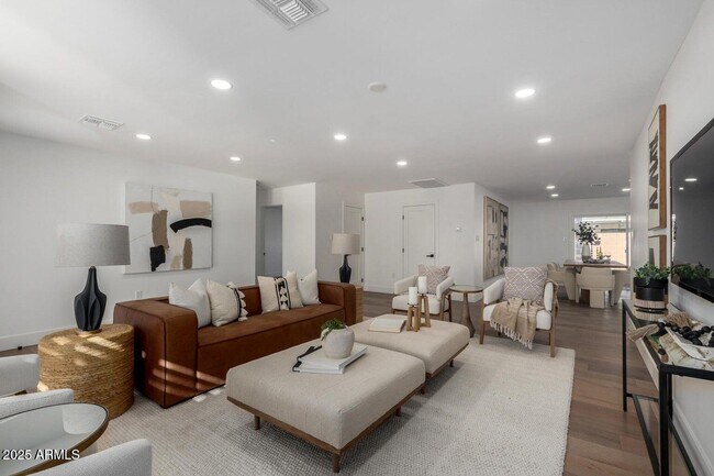 Foto del edificio - 6712 E Pershing Ave