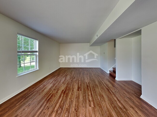 Foto del edificio - 953 Dorothy Dr