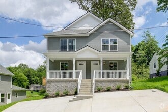 Building Photo - 923 Woody Hills Dr