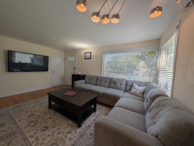 Foto del edificio - 15531 8th Ave NE