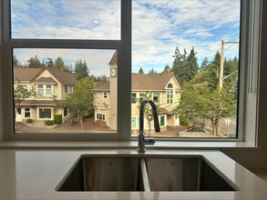 Building Photo - 660 Beach Rd