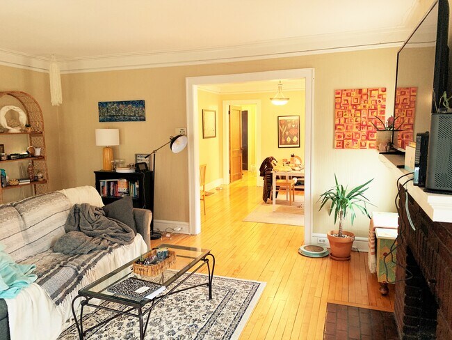 Foto del edificio - 3449 Grand Ave S