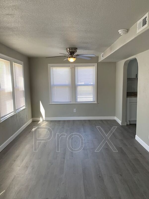 Building Photo - 801 S Picher A