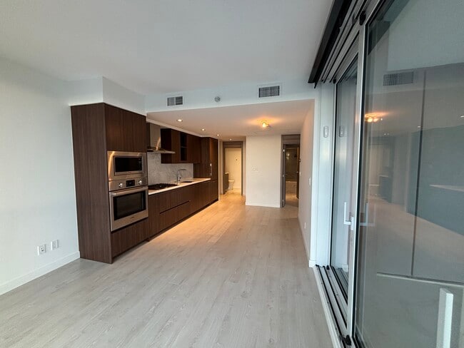 Building Photo - 2611-4720 Lougheed Highway