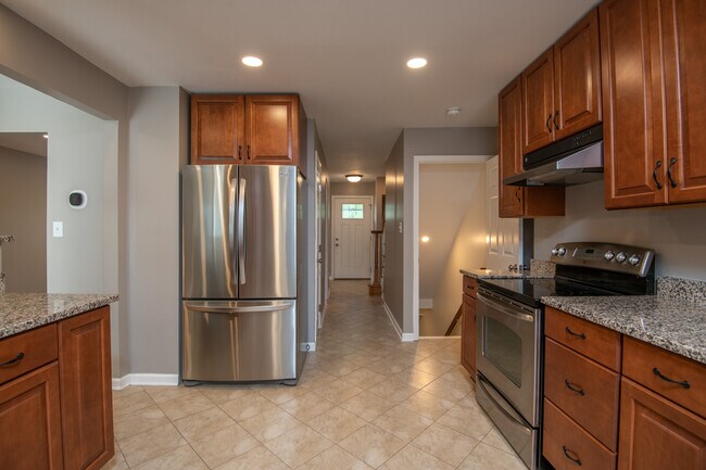Building Photo - 2358 Wheystone Ct