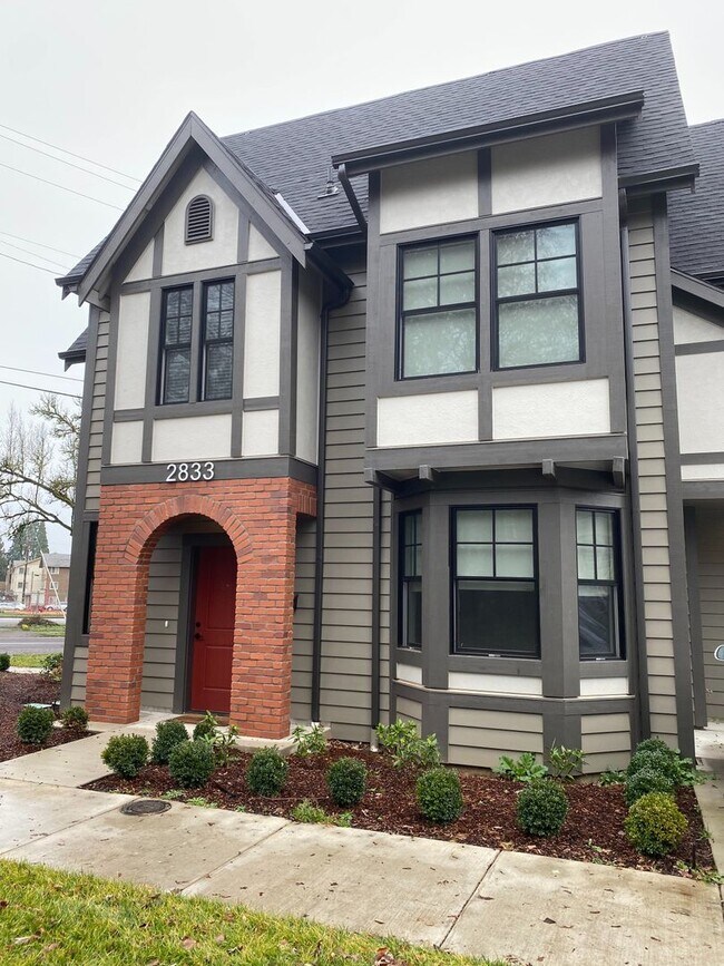 Foto del edificio - Don’t Miss Our Spring Rate Drop — Units Going Fast