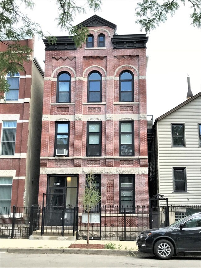 Building Photo - 1144 W 17th St