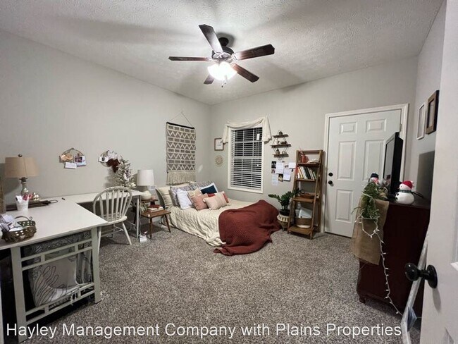 Building Photo - 4 br, 3 bath House - 682 Meagan Court