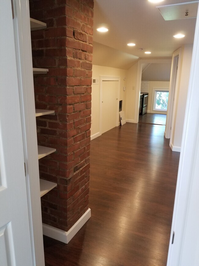 Cozy Living Room - 45 Ardmore St