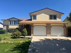 Building Photo - 765 Stargate Dr