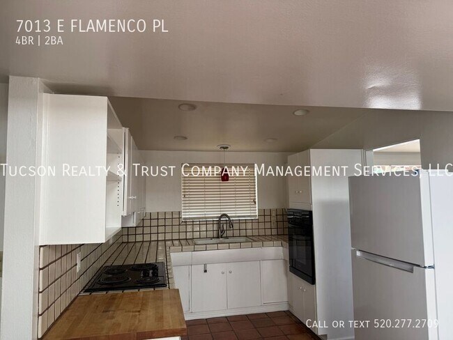 Foto del edificio - 7013 Flamenco Pl