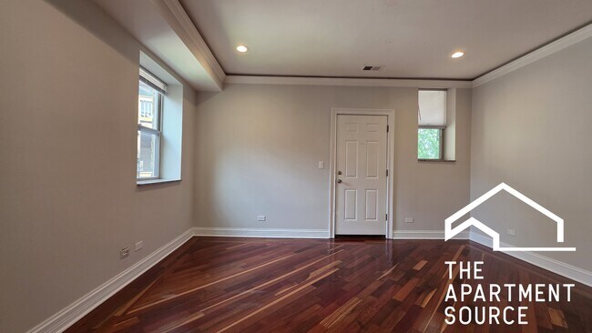 Foto del edificio - 2038 W Touhy Ave