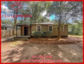 Building Photo - 5005 N Hillwood Cir