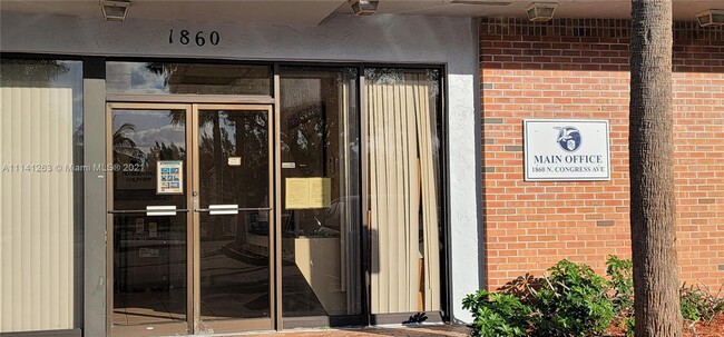 Building Photo - 1720 N Congress Ave