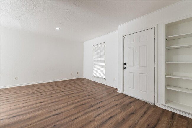 Building Photo - 3008 Brockbank Ct