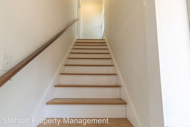 Building Photo - 2 br, 1 bath House - 1506 Ashwood Rd Unit #B