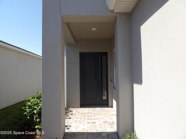 Building Photo - 4258 Trovita Cir