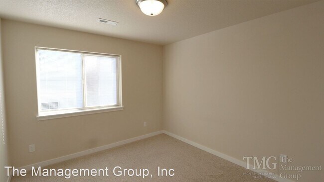 Building Photo - 3 br, 2.5 bath House - 7021 NE 61st Street