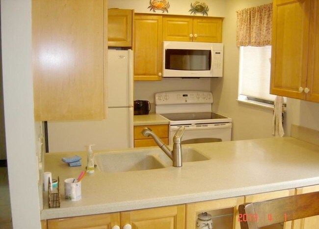 Building Photo - 8709 Camelia Court