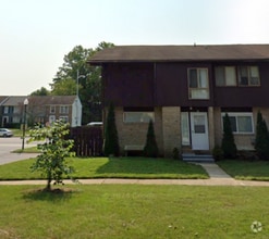 Building Photo - 5 Ojibway Rd