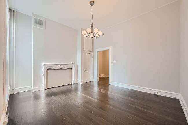 Living room - 1815 Madison Ave