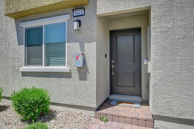 Foto del edificio - Cozy 3 story Townhome!