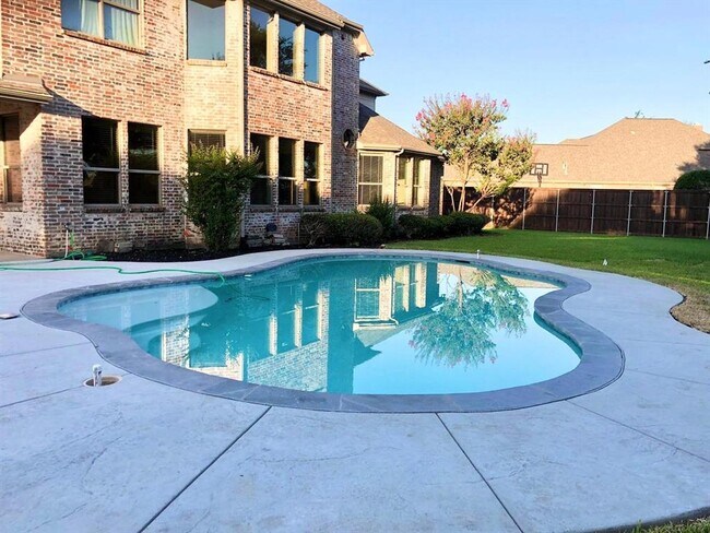 Building Photo - 705 Portofino Pl