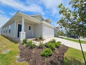 Building Photo - 118 Bluestem Dr