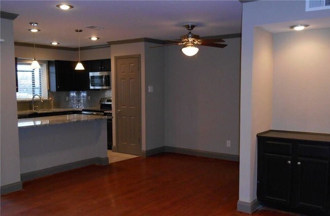 Building Photo - 15151 Berry Trail