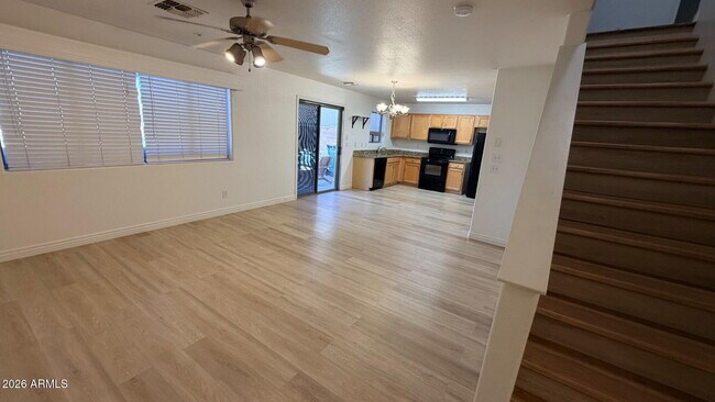 Foto del edificio - 41716 W Sunland Dr