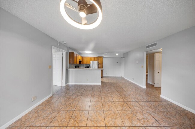 Foto del edificio - 941 Lyons Rd