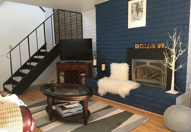 Building Photo - 55C Verde Ridge St