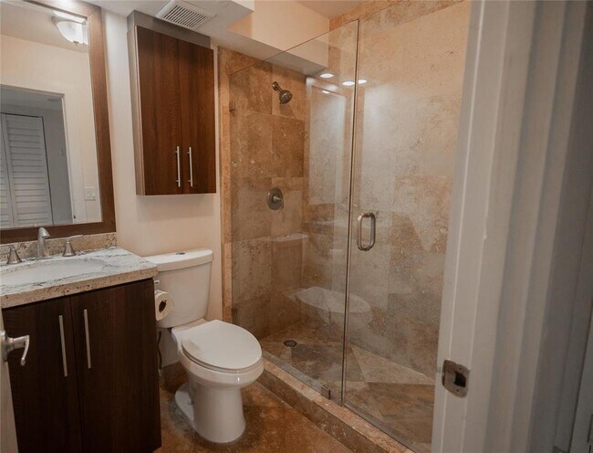 Foto del edificio - 4152 Inverrary Dr