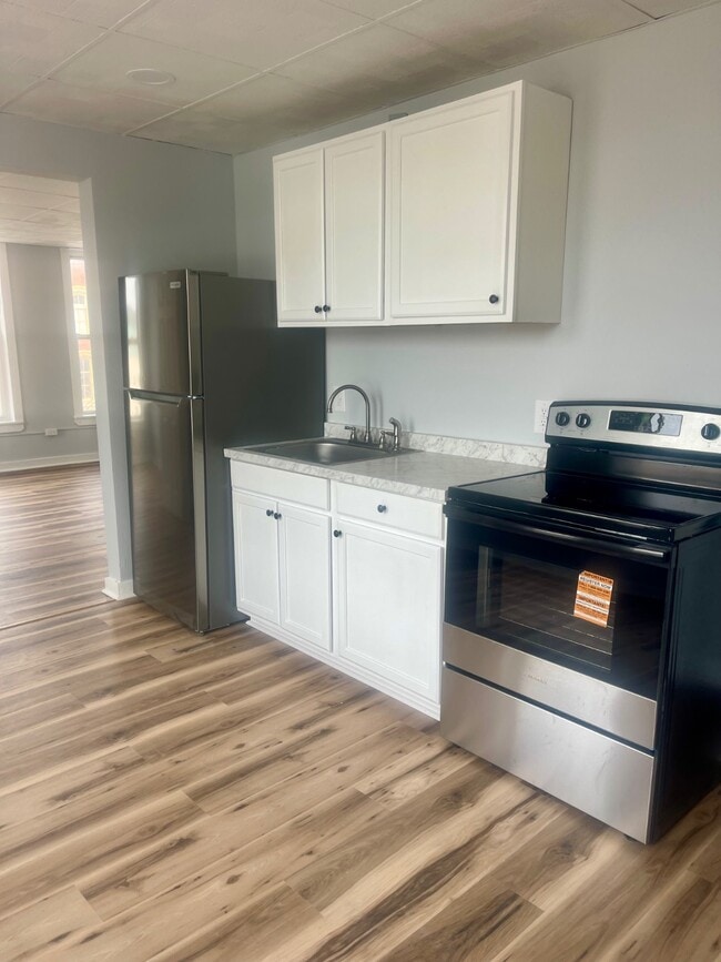 Building Photo - 43-45-45 N Broad St