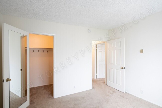 Foto del edificio - 2BR in the La Jolla Village with Parking *...