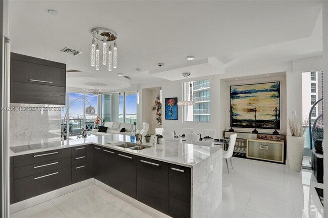 Foto del edificio - 900 Biscayne Blvd