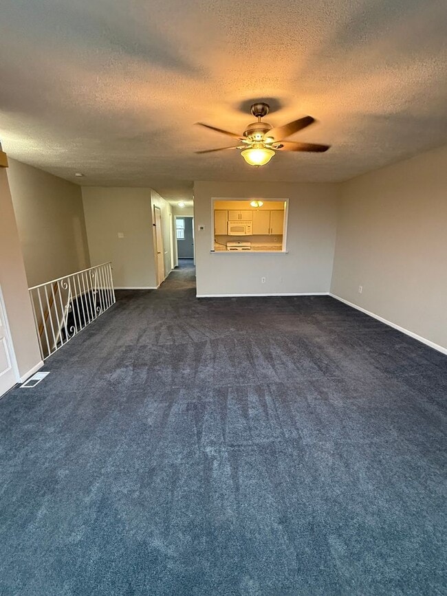 Building Photo - FAIRDALE_3362