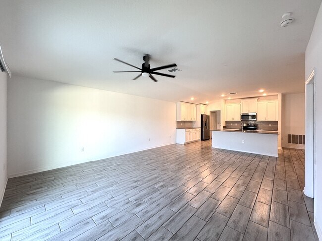 Foto del edificio - 5442 Limestone St