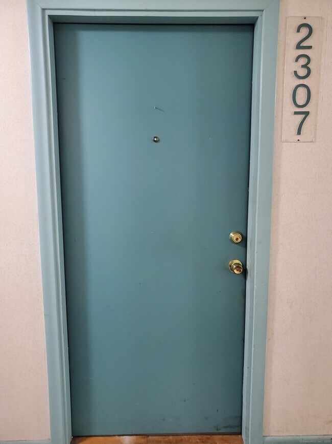 Foto del edificio - 2307 Cromwell Hills Dr