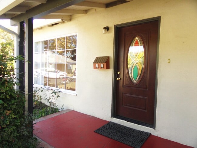 Building Photo - 2350 Sierra Ct