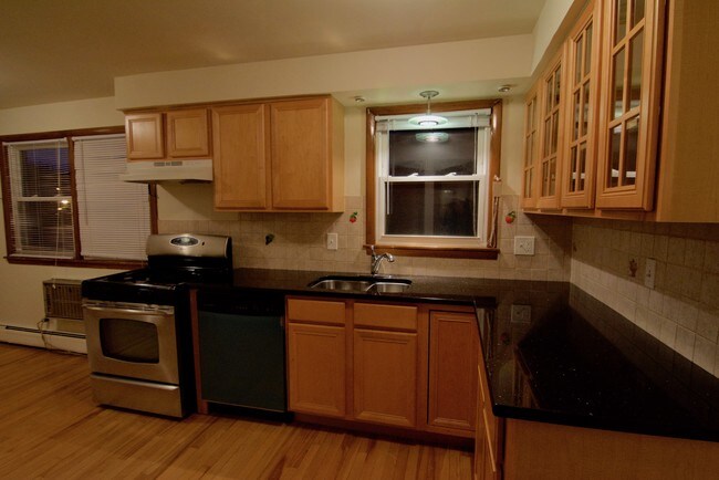 Foto del edificio - 3711 N Kildare Ave